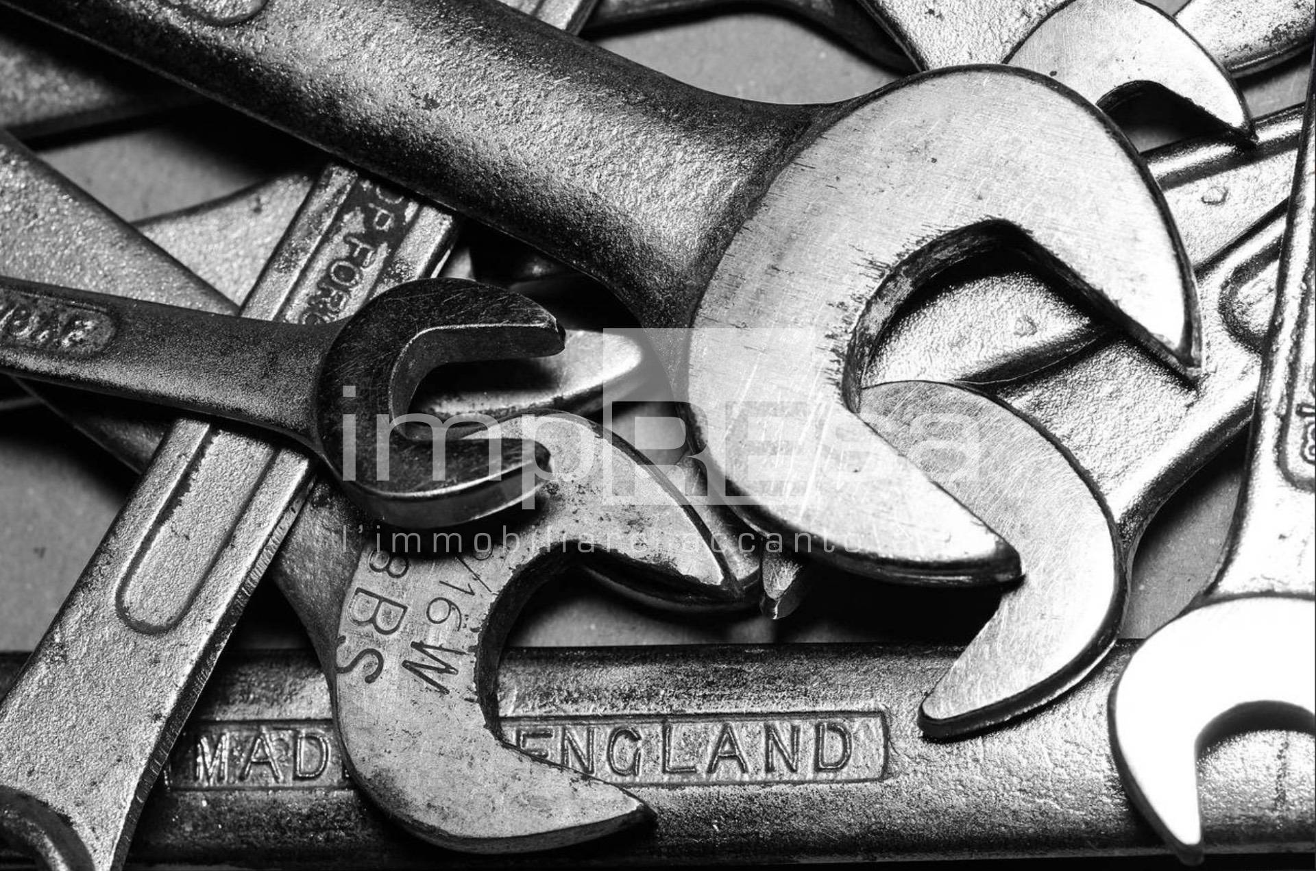 Garage in vendita a Conegliano, Centro