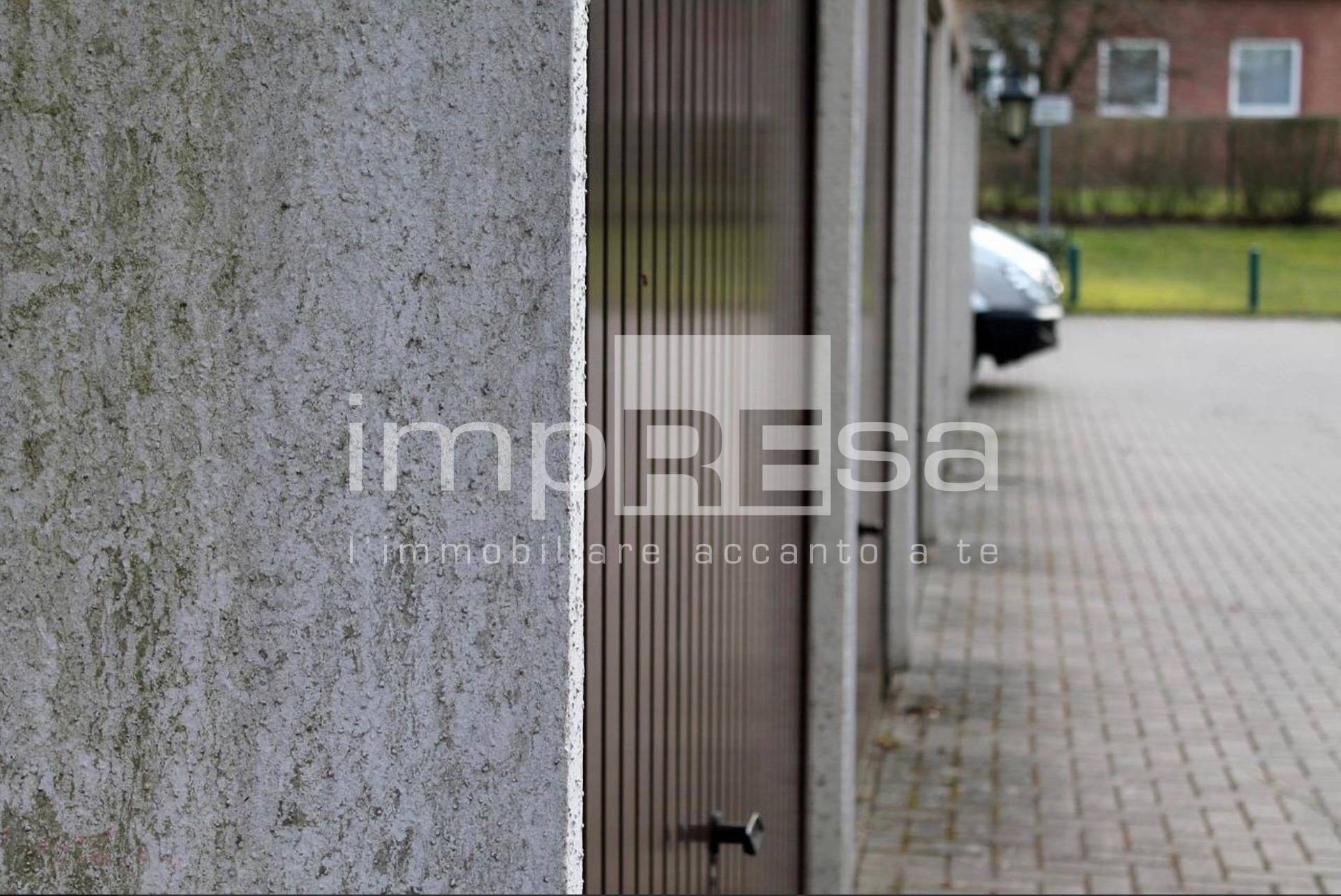 Garage in vendita a Conegliano, Centro