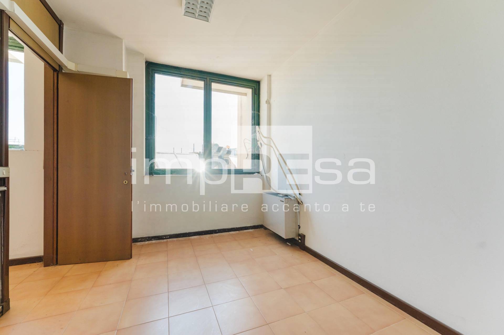 Ufficio in affitto a Conegliano, Centro