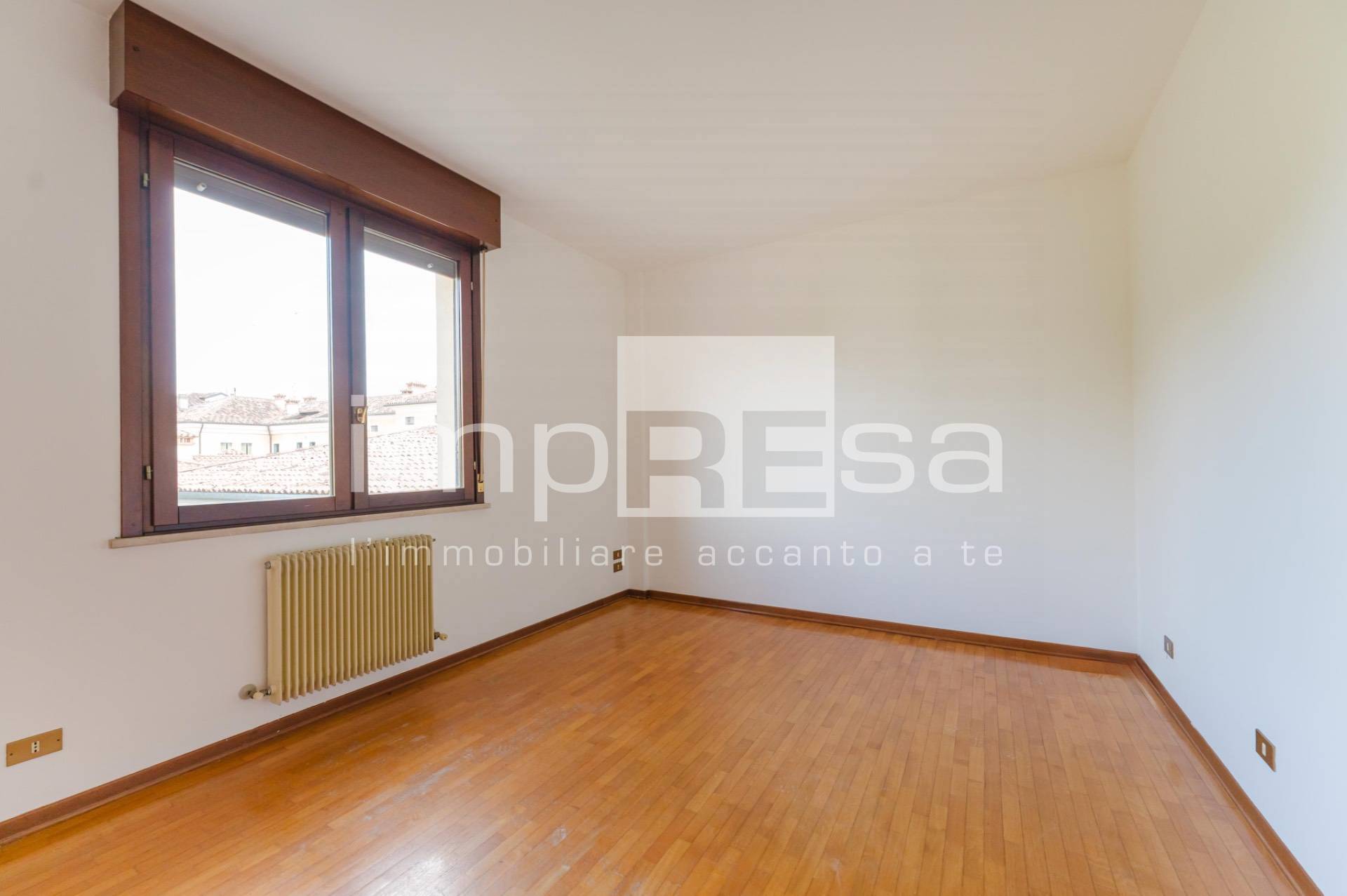 Appartamento in vendita a Conegliano, Centro