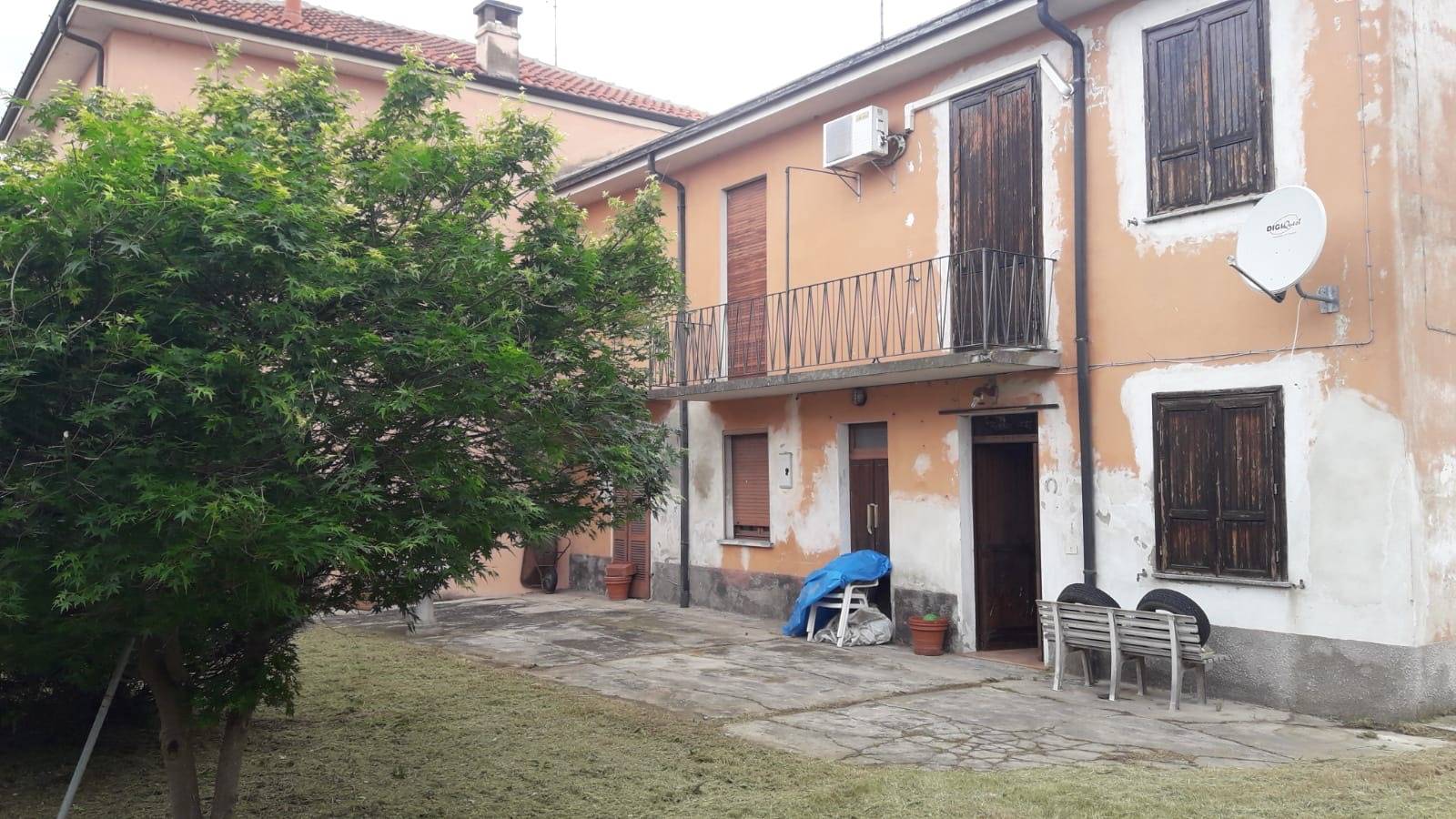 Casa indipendente in vendita a Olevano di Lomellina