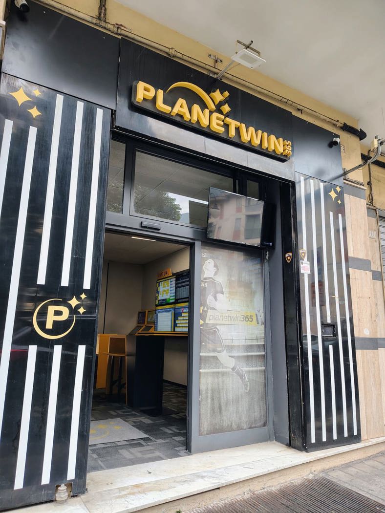 Negozio in vendita a Pagani