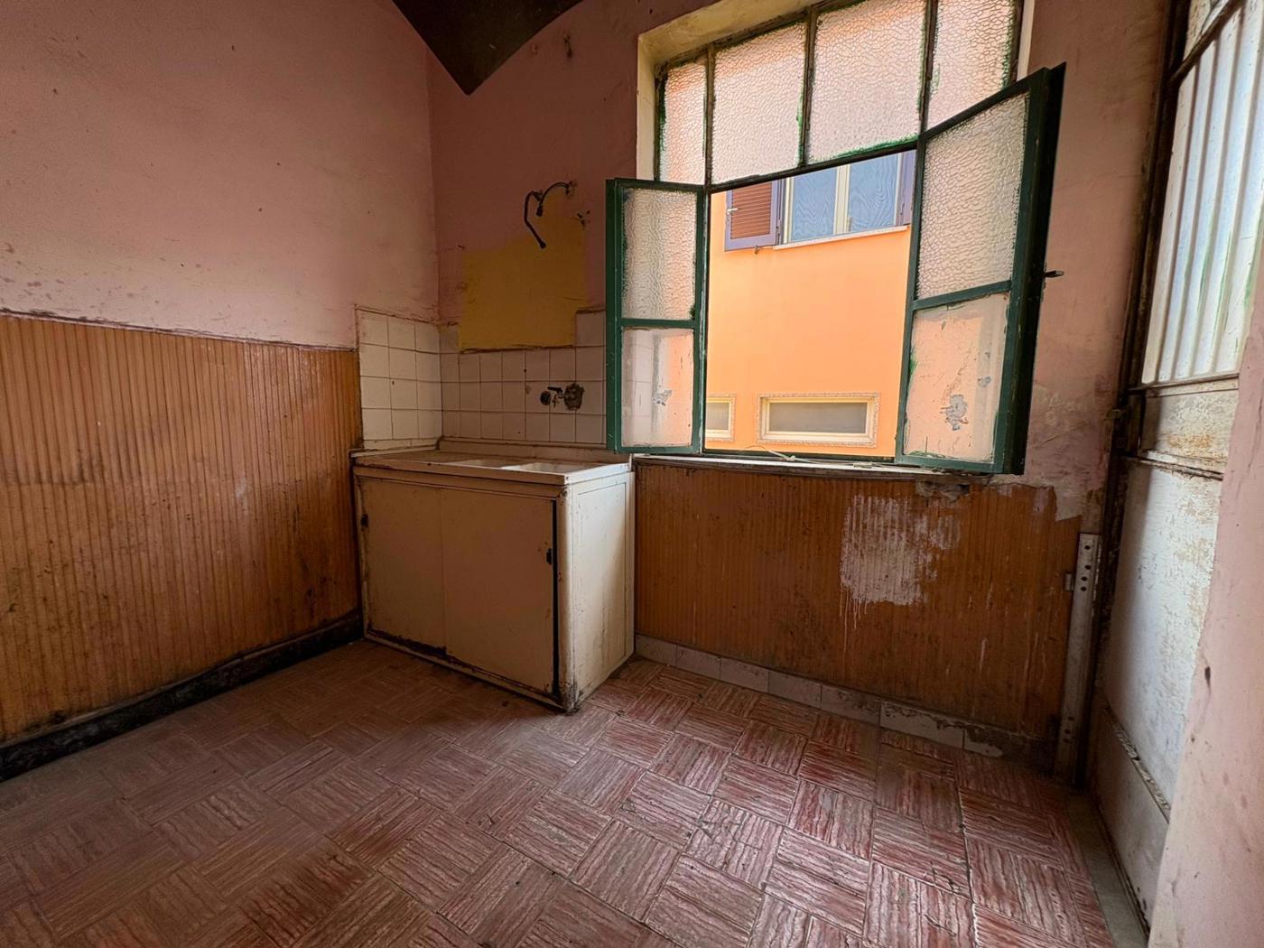 Bilocale da ristrutturare a Scafati