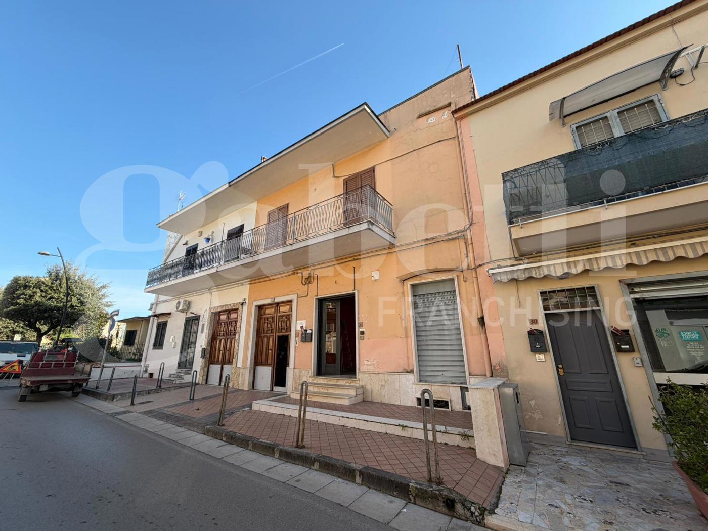 Casa indipendente con giardino a Scafati
