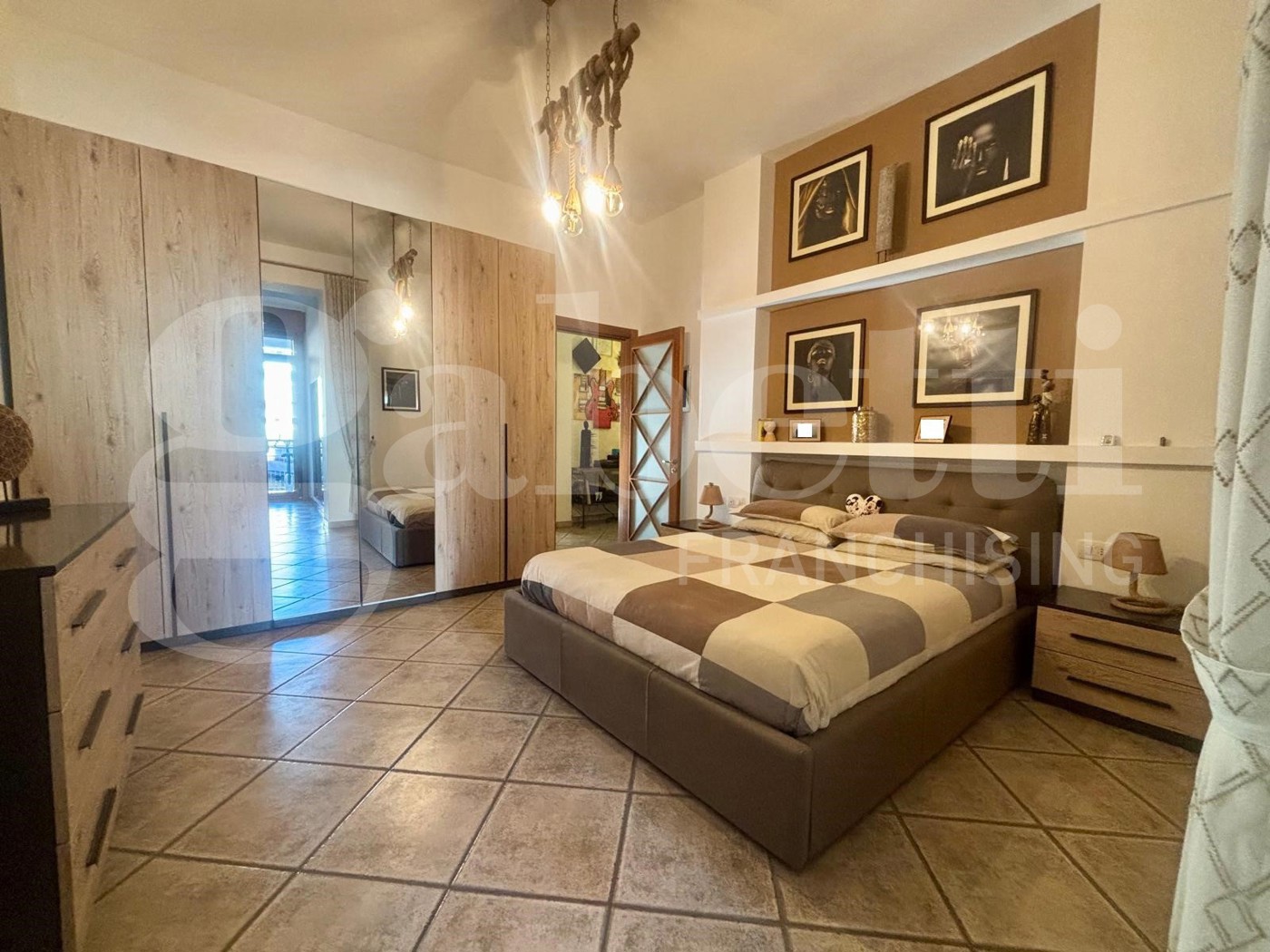 Quadrilocale con box a Scafati