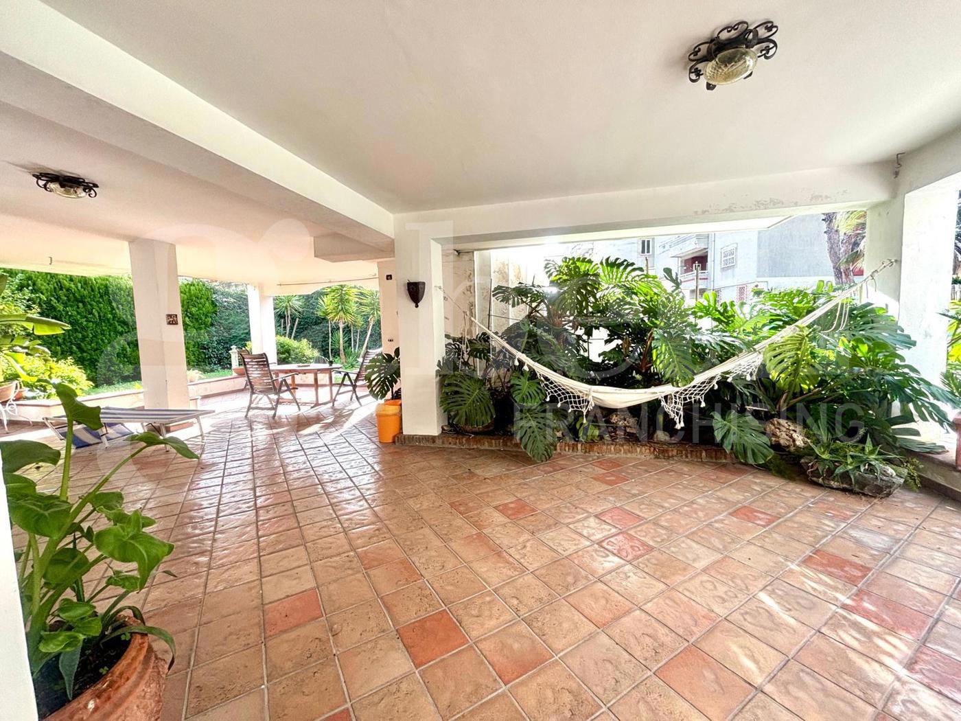 Villa Bifamiliare con giardino a Scafati