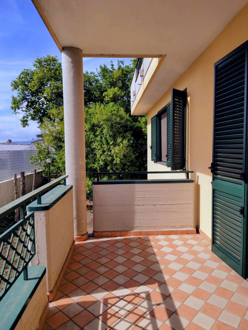 Villa con giardino a Pagani