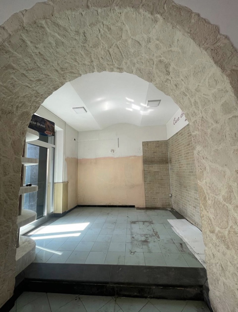 Negozio in vendita a Pagani