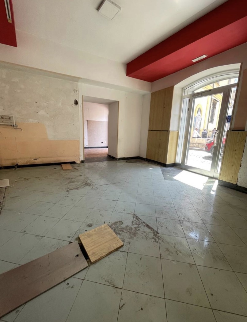 Negozio in vendita a Pagani