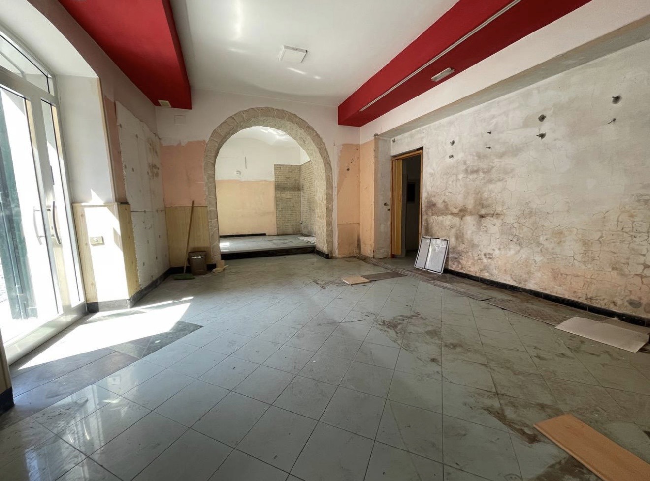 Negozio in vendita a Pagani