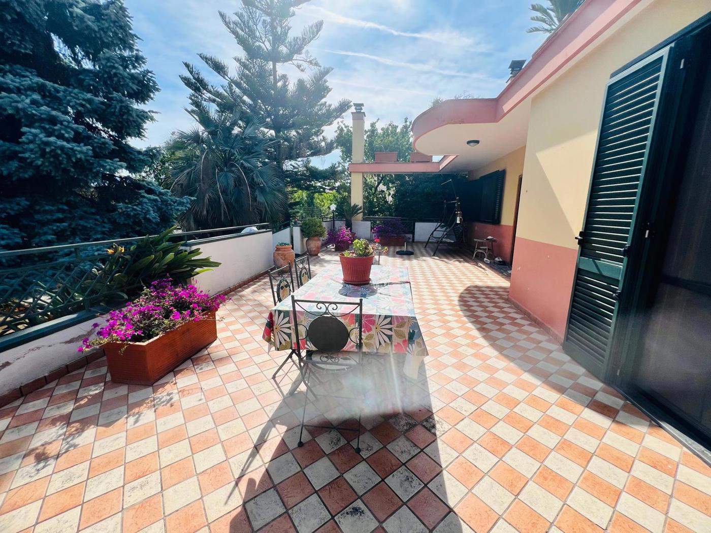 Villa con giardino a Pagani
