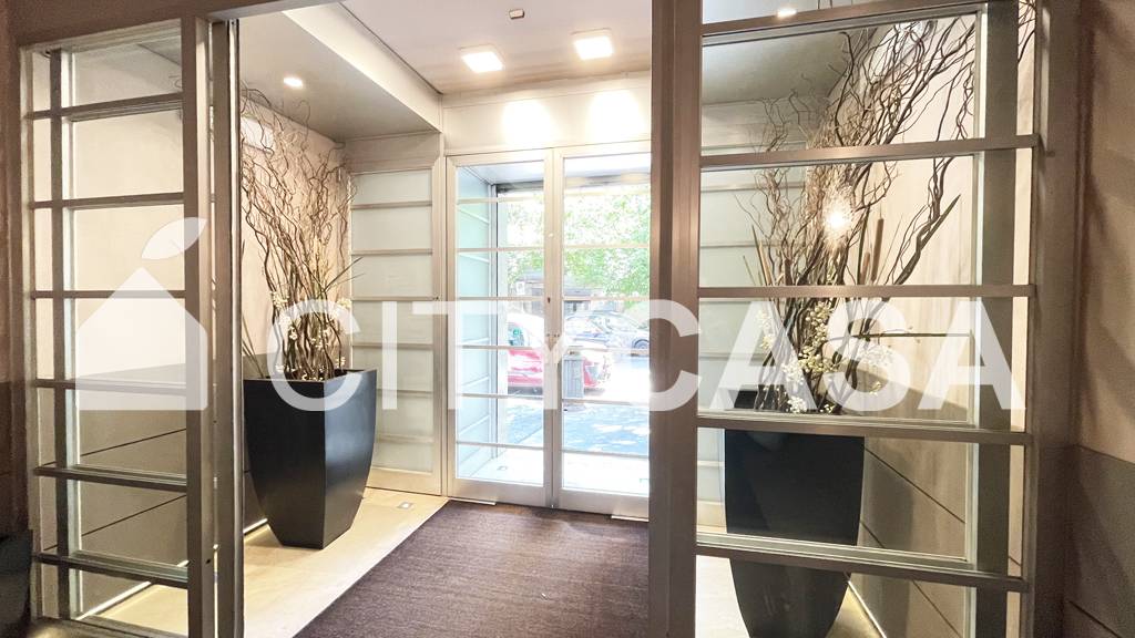 STABILE/PALAZZO in affitto a Roma, Trieste