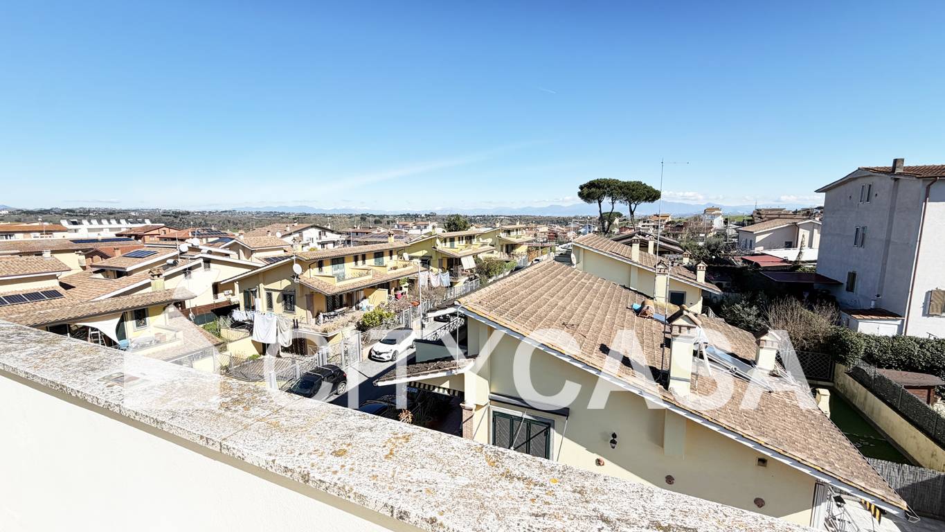 Appartamento in vendita a Roma, Valle Muricana