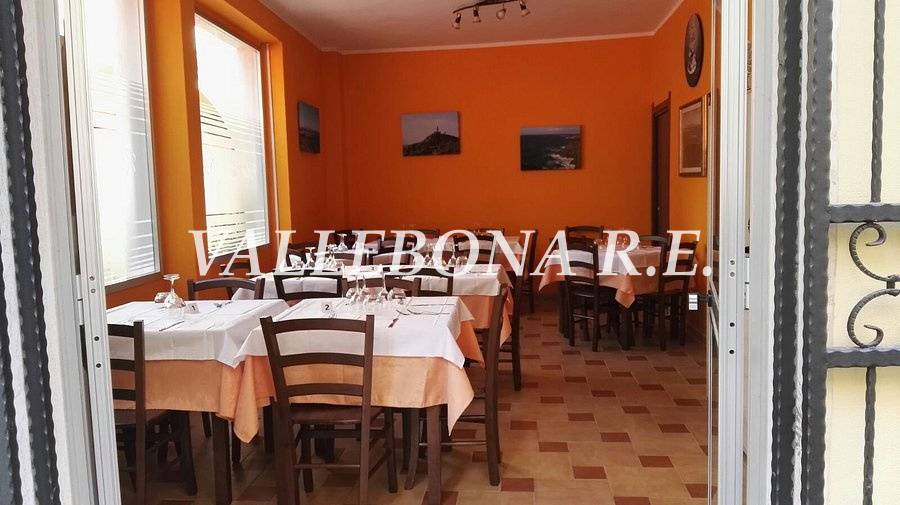 Locale Commerciale in vendita a Carloforte, Carloforte Paese/City centre