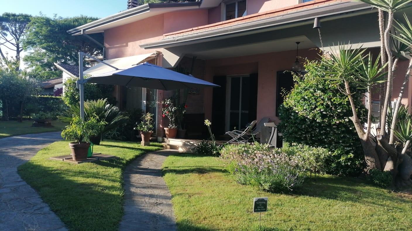 Villa Bifamiliare arredata in affitto, Montignoso cinquale