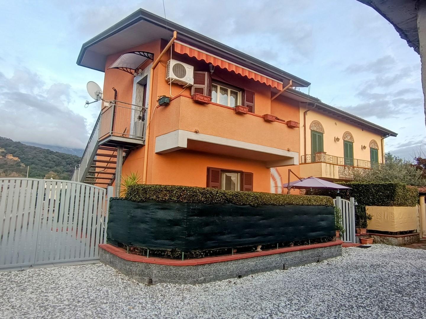 Villa in vendita a Massa