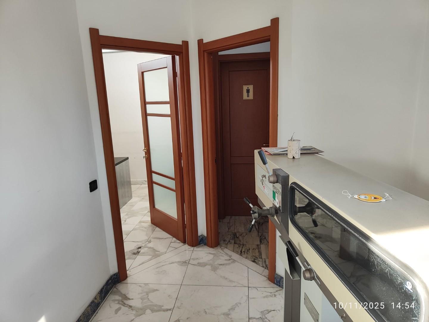 Capannone in vendita a Massa