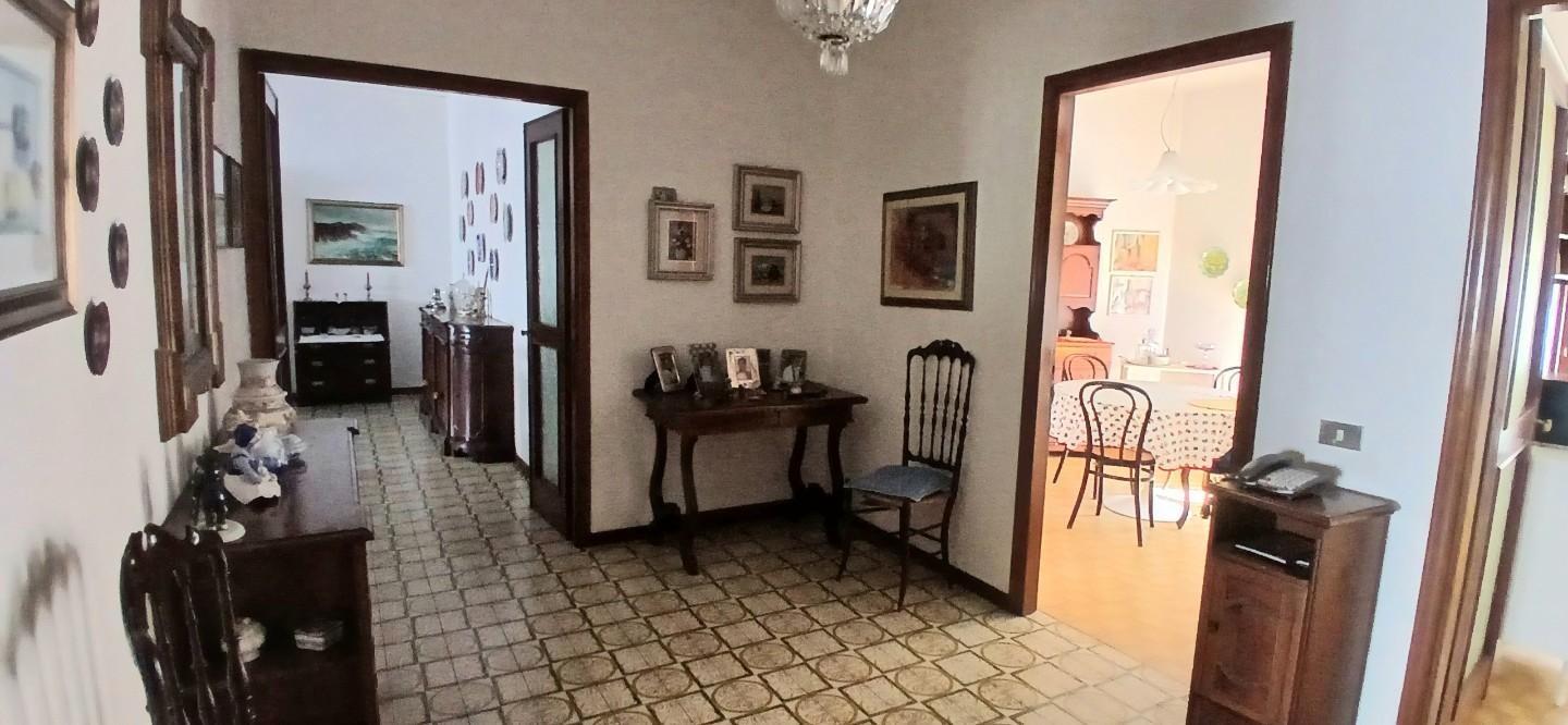 Appartamento in vendita a Carrara