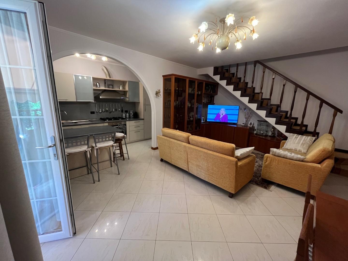 Villa in vendita, Massa cervara