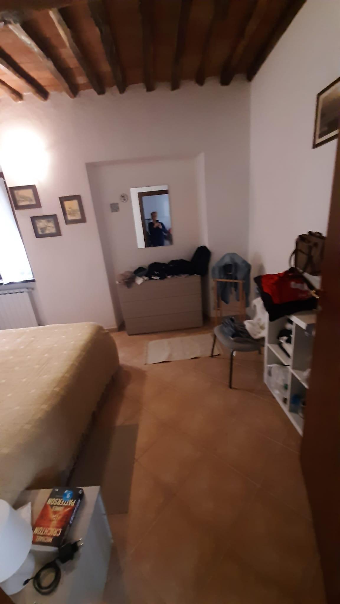 Casa indipendente ristrutturata, Carrara avenza