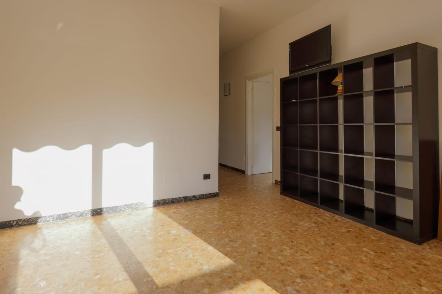 Appartamento con terrazzo, Arcola romito magra