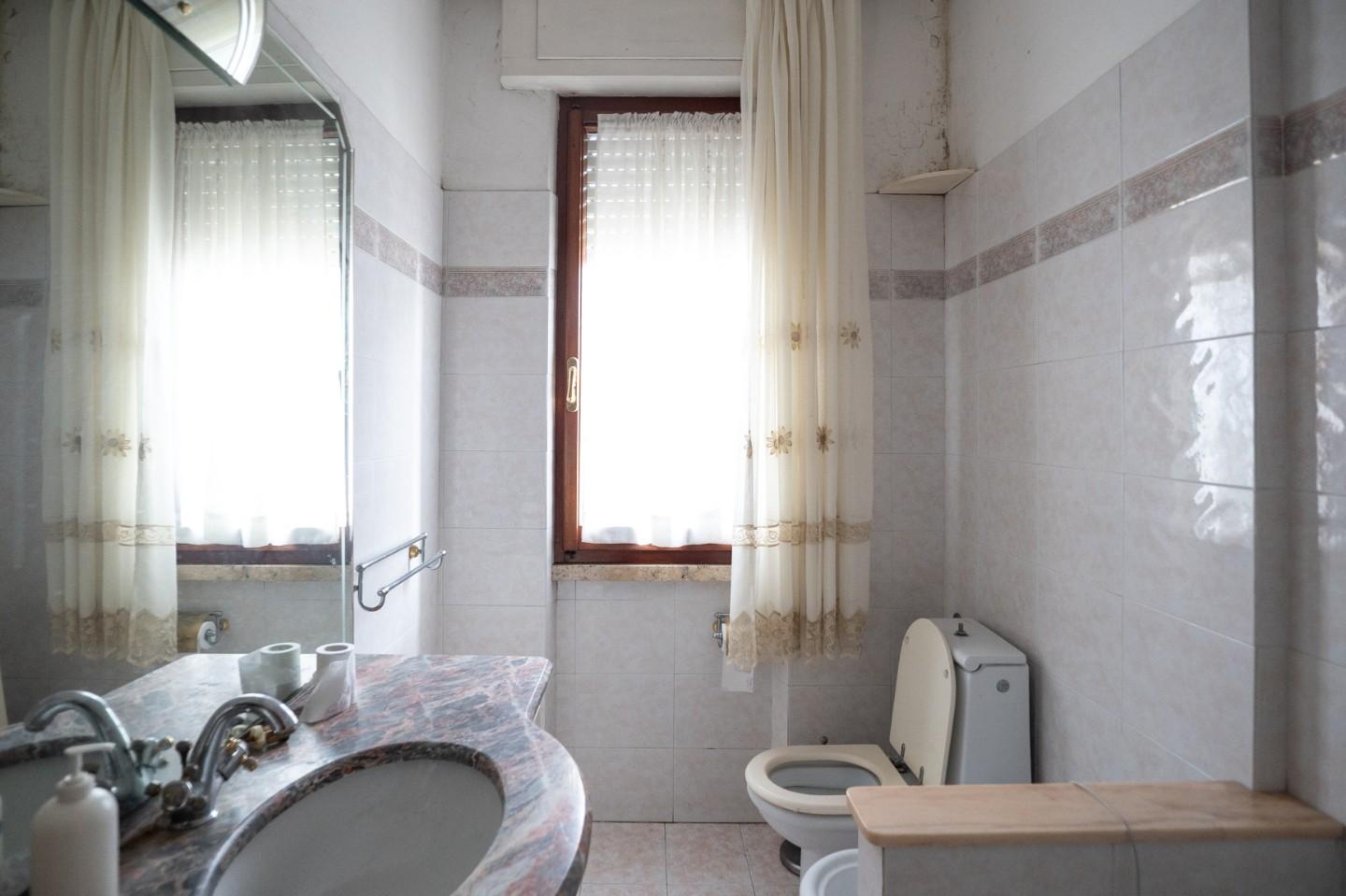 Appartamento con terrazzo, Carrara marina di