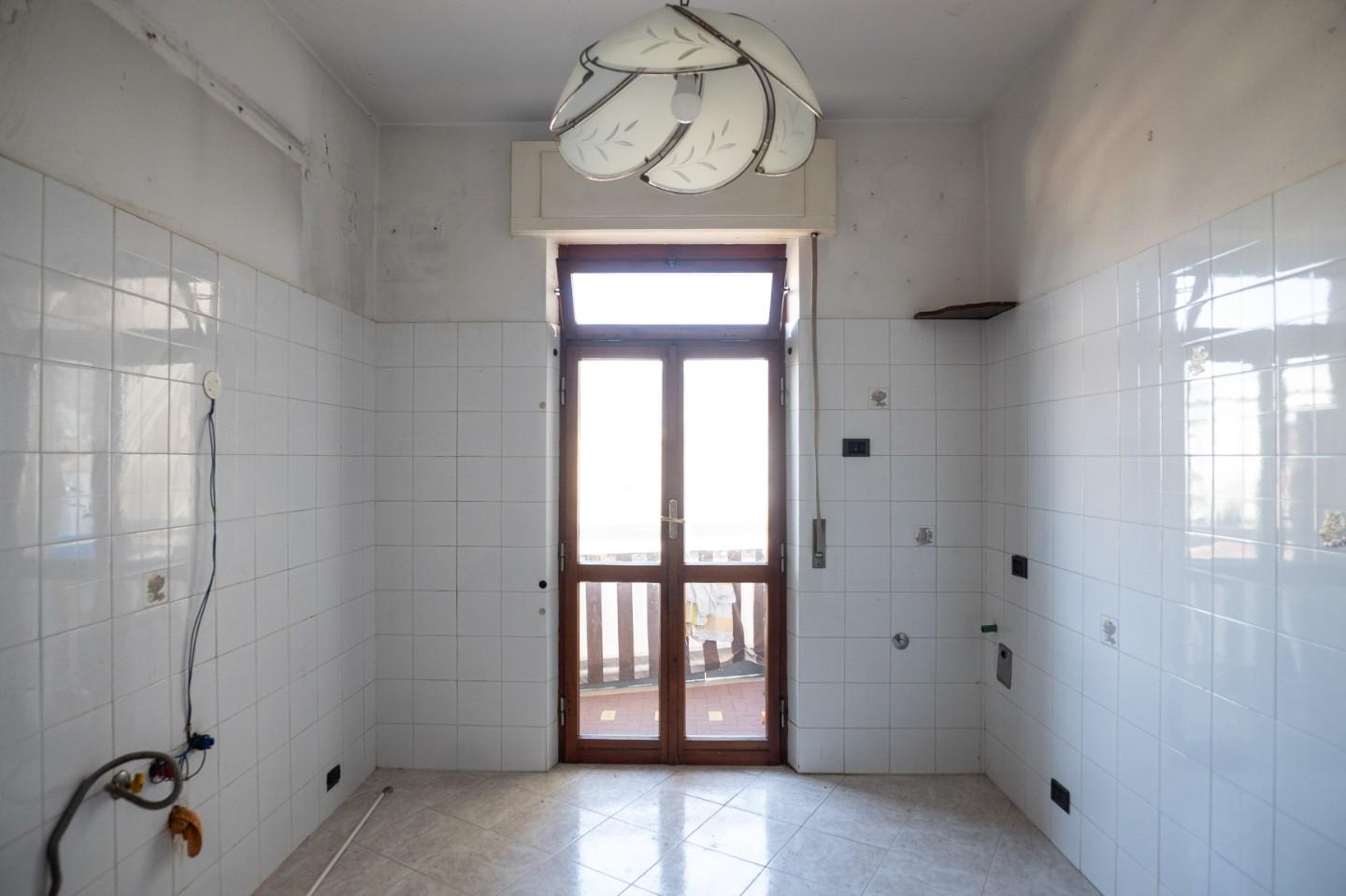 Appartamento con terrazzo, Carrara marina di