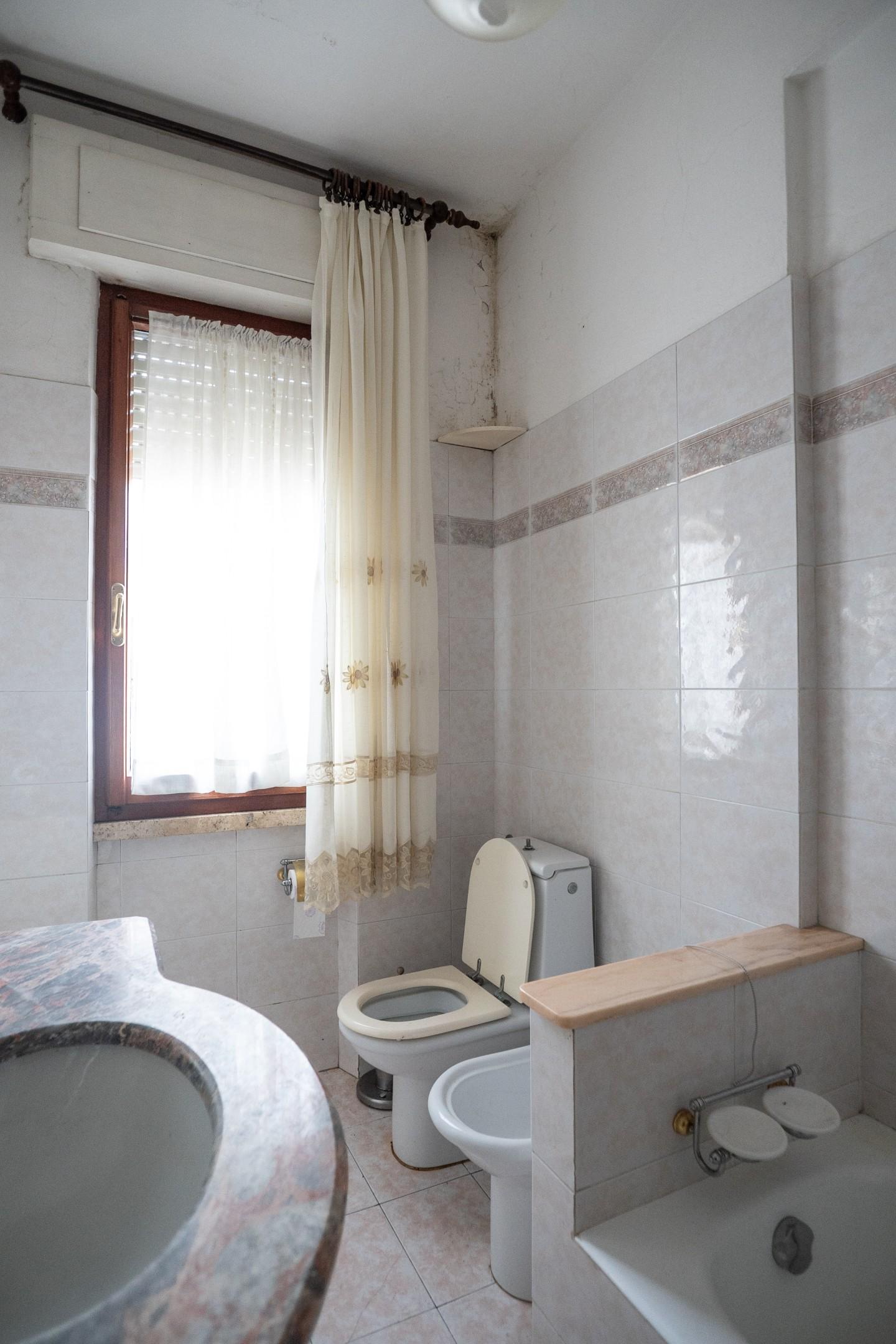 Appartamento con terrazzo, Carrara marina di