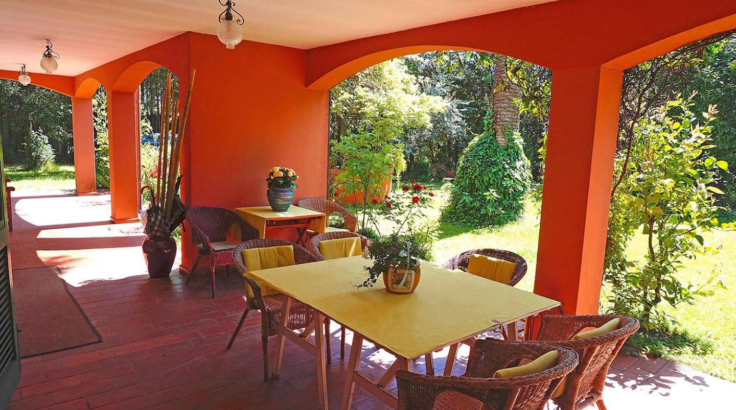 Villa con giardino, Carrara avenza