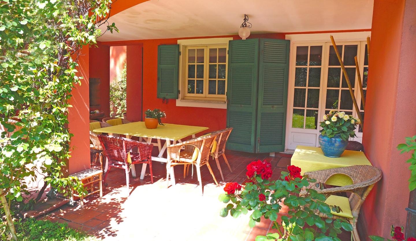 Villa con giardino, Carrara avenza