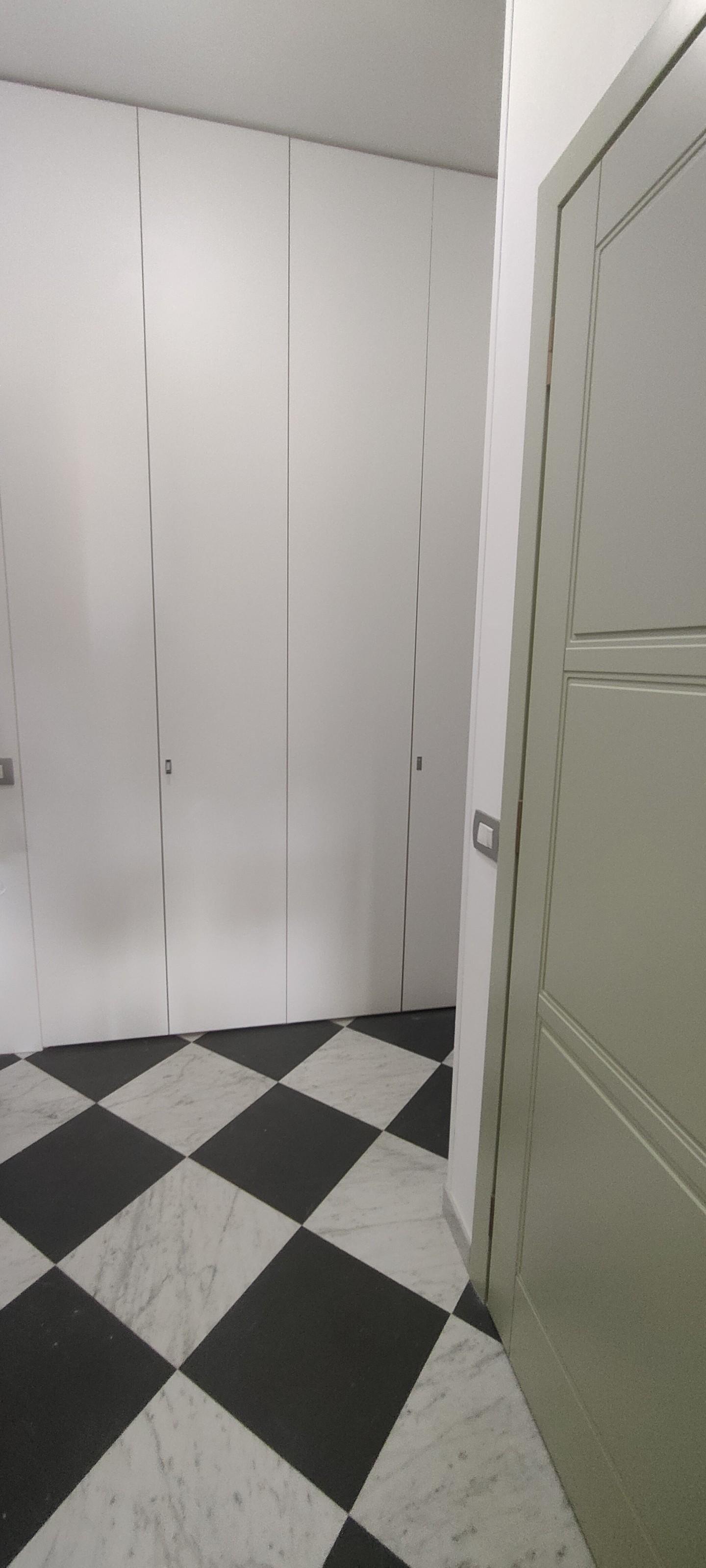 Appartamento con terrazzo, Carrara marina di