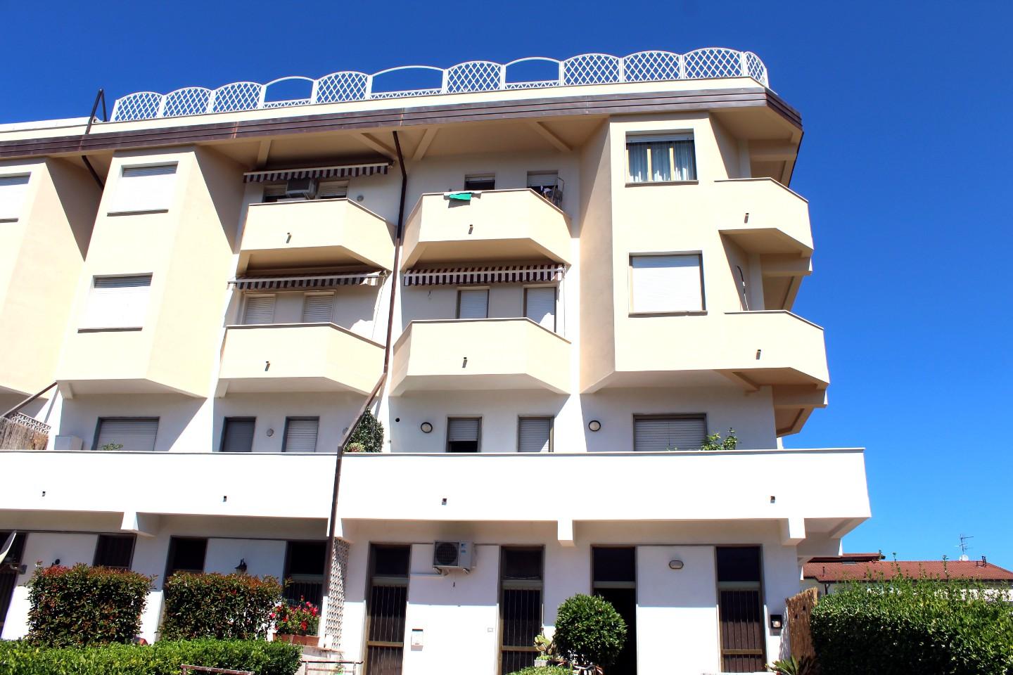 Attico con terrazzi, Seravezza querceta