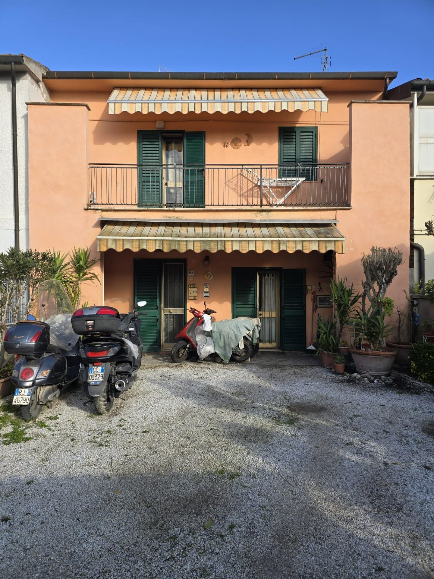 Casa indipendente con terrazzo, Calcinaia fornacette