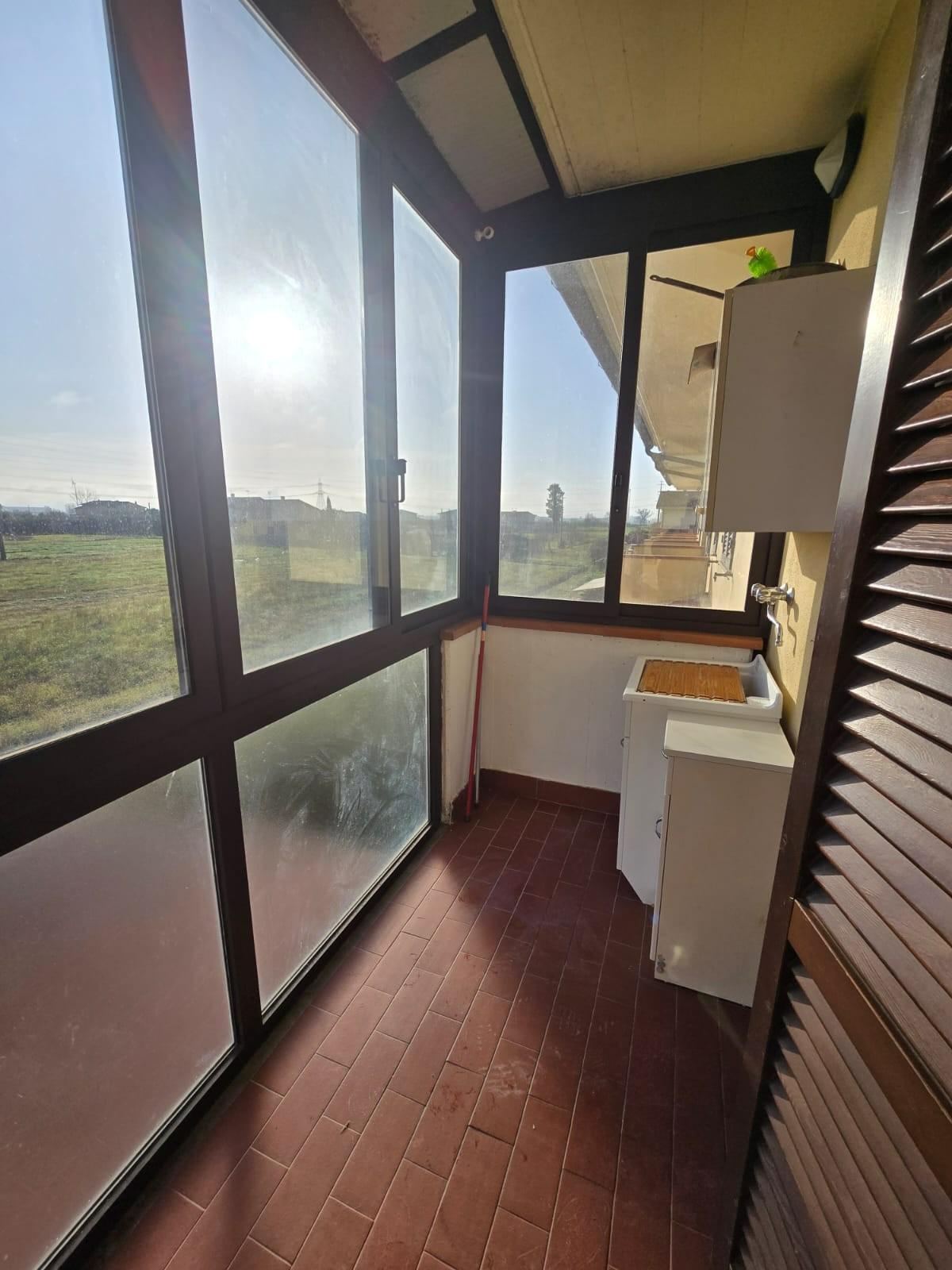 Trilocale con terrazzi, Calcinaia fornacette