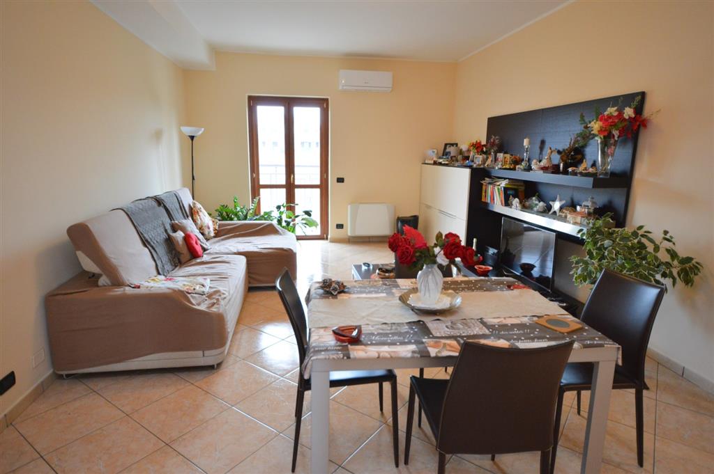 Appartamento in vendita in via francesco joele - c.da petra, Corigliano-Rossano