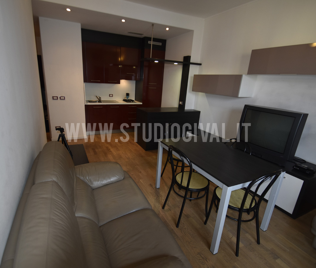 Trilocale in affitto a Milano, Palmanova