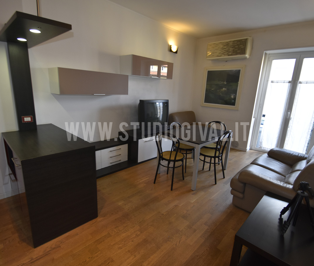 Trilocale in affitto a Milano, Palmanova