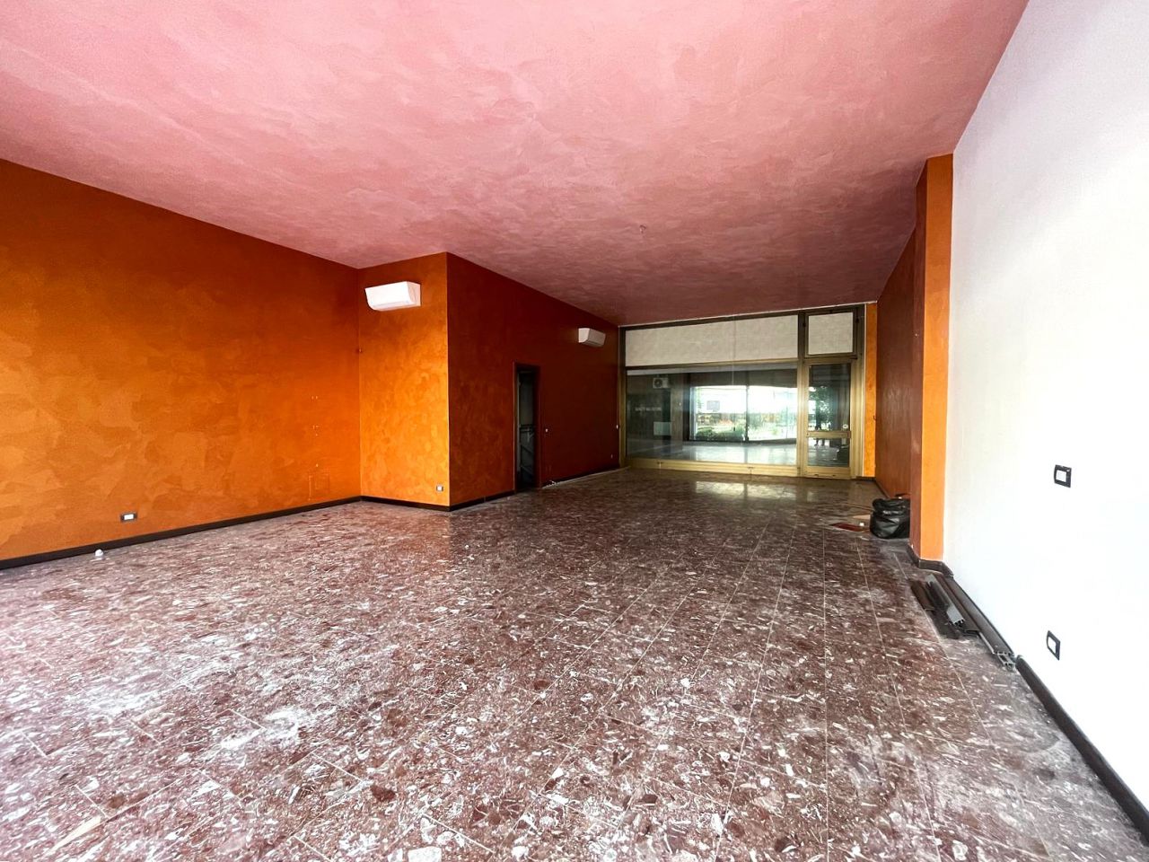 Negozio in vendita a Montegrotto Terme