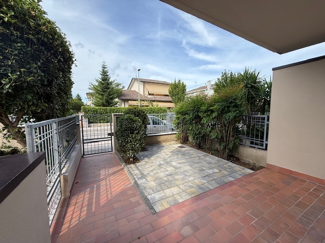 Casa indipendente arredata in affitto a Abano Terme