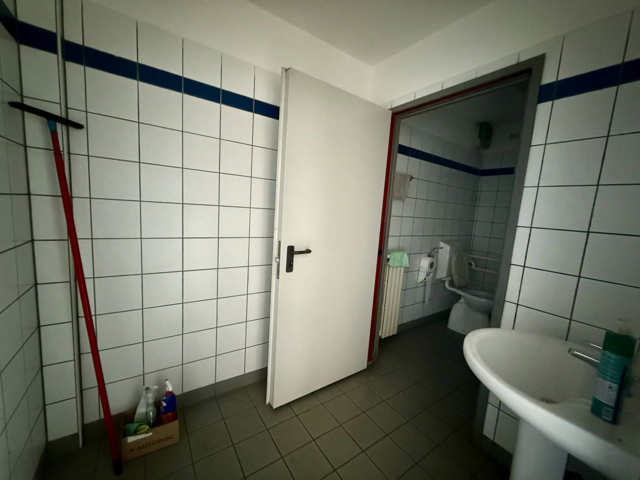 Capannone con giardino a Abano Terme