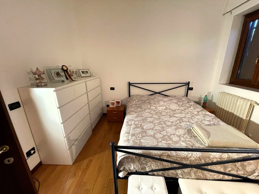 Trilocale arredato in affitto a Torreglia