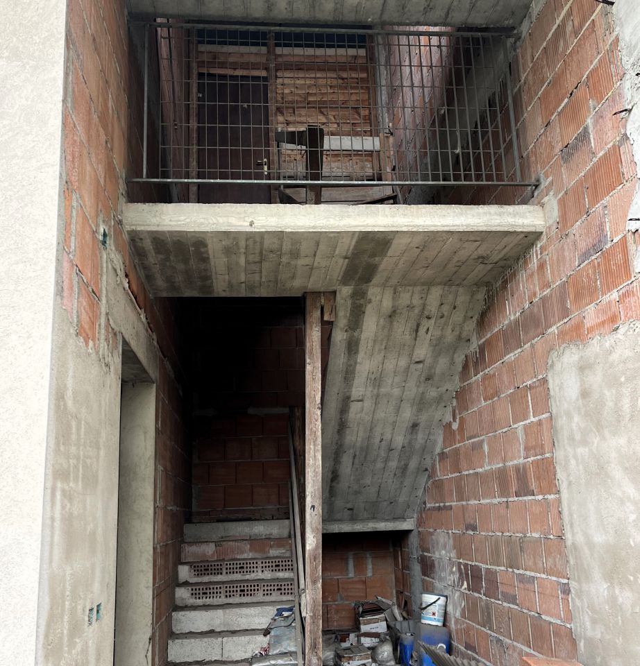 Capannone con giardino a Albignasego