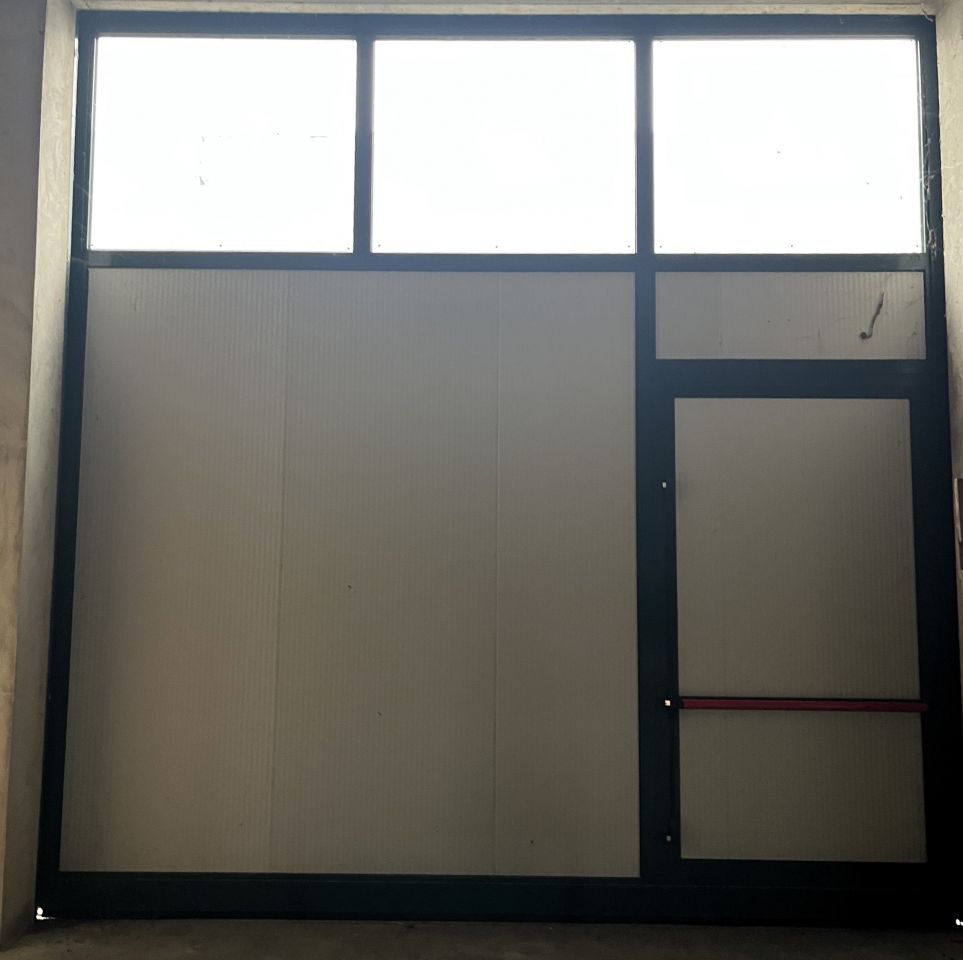 Capannone con giardino a Albignasego