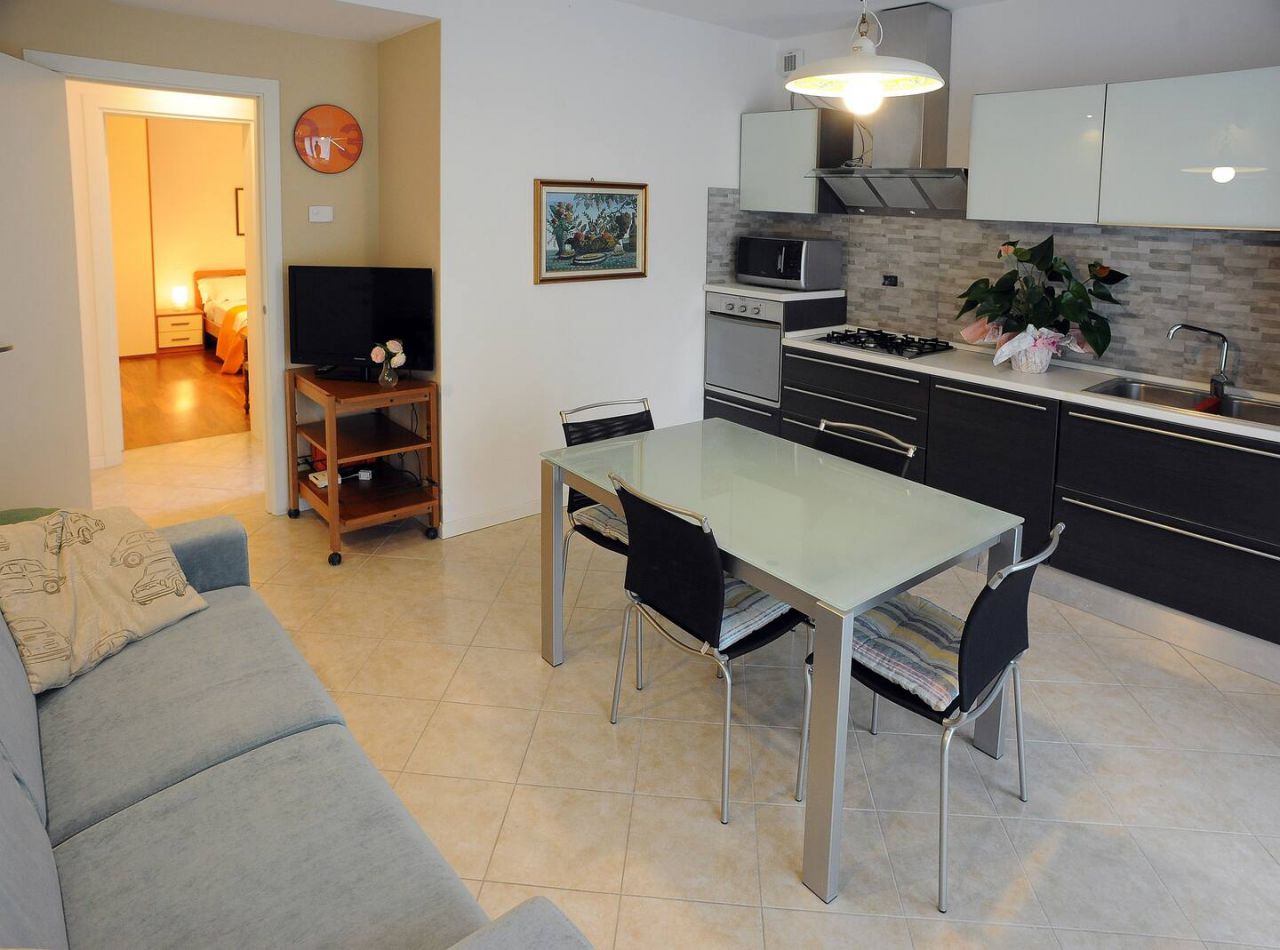 Trilocale arredato in affitto a Abano Terme