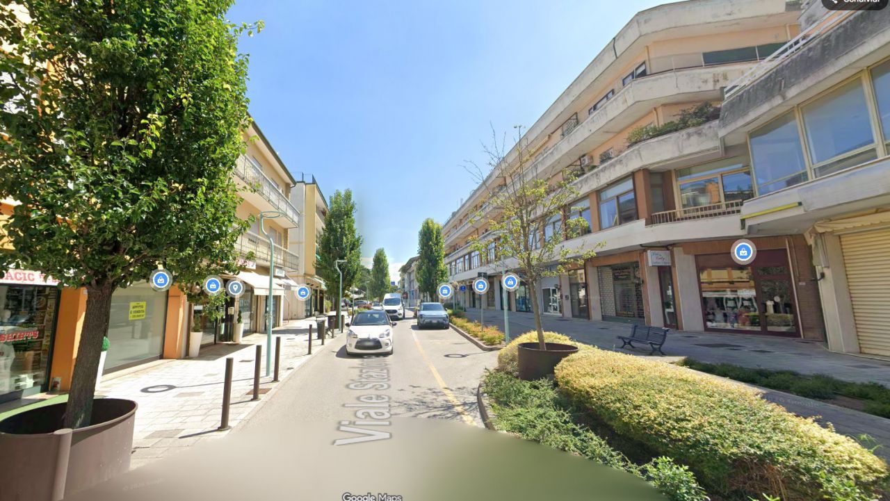 Negozio ristrutturato a Montegrotto Terme