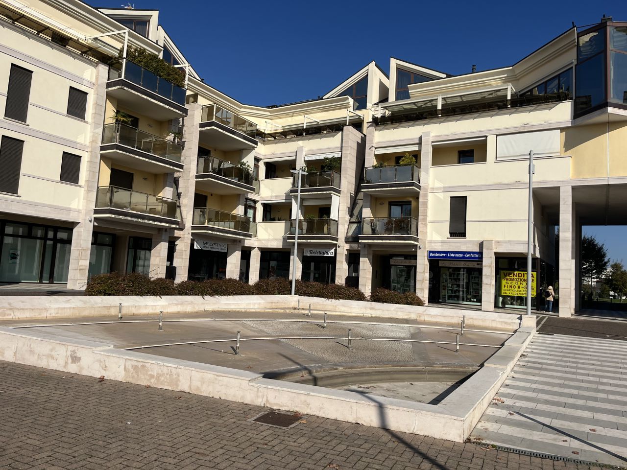 Negozio in affitto a Montegrotto Terme