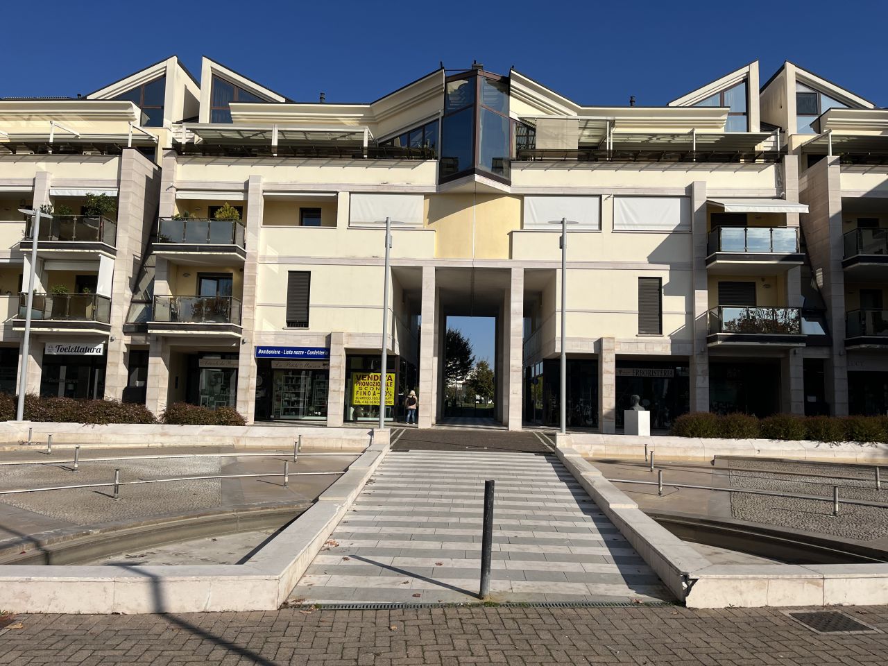 Negozio in affitto a Montegrotto Terme