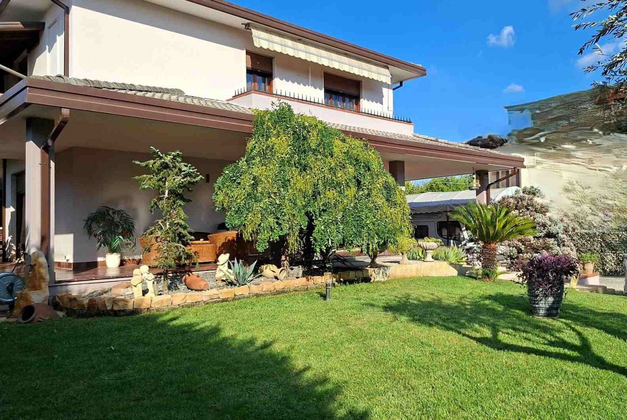 Villa con giardino a Abano Terme
