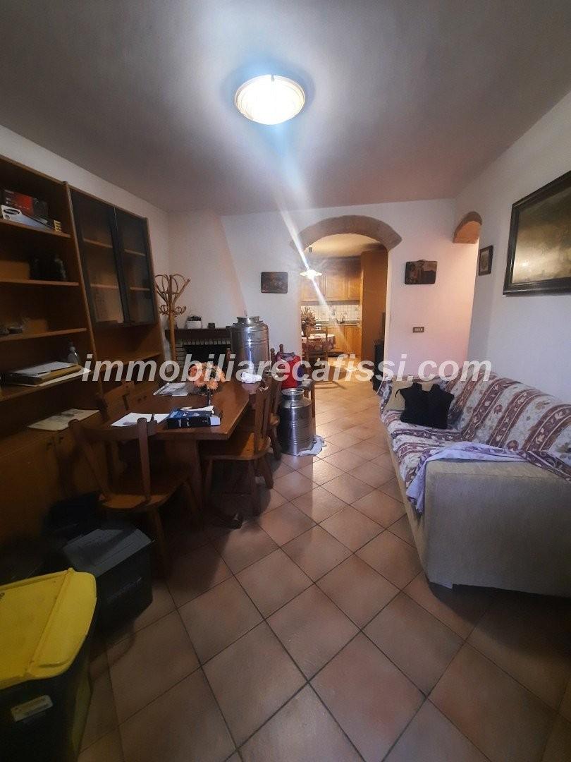 Casa indipendente arredata in affitto, Carmignano seano