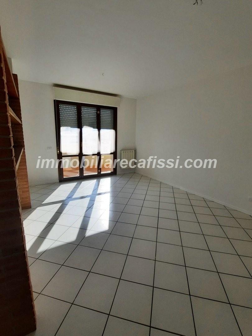 Appartamento con terrazzi, Carmignano seano